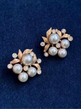 Vintage signed CHAREL Clip Back Rhinestone Faux Pearl Gold tone Earrings